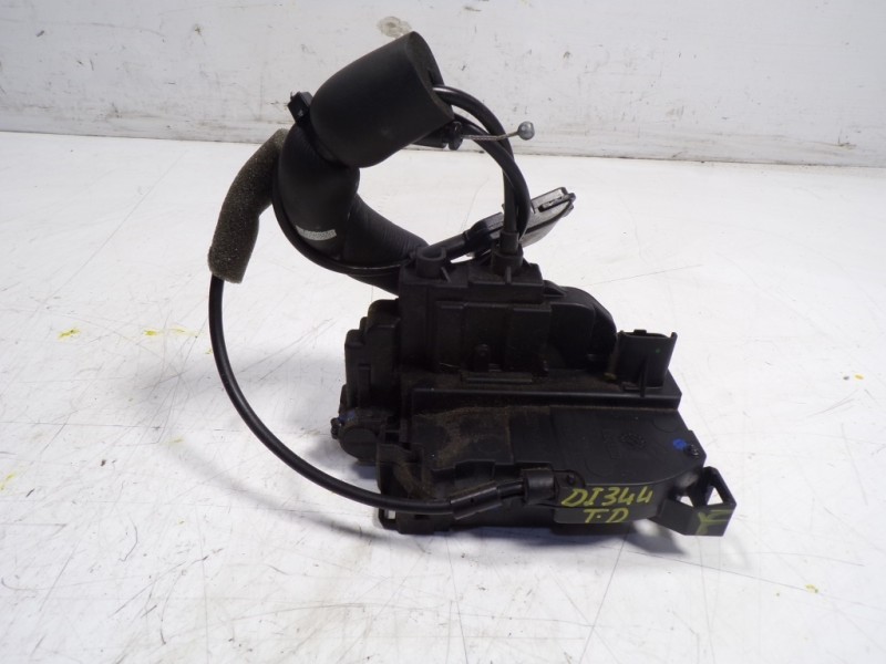 Recambio de cerradura puerta trasera derecha para renault scenic iii grand dynamique referencia OEM IAM 825020033R  