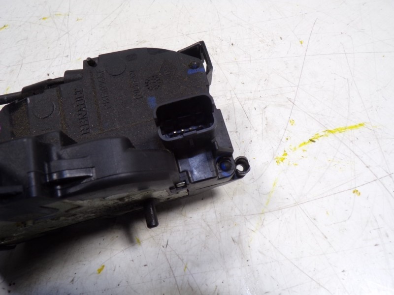 Recambio de cerradura puerta trasera izquierda para renault scenic iii grand dynamique referencia OEM IAM 825030032R  