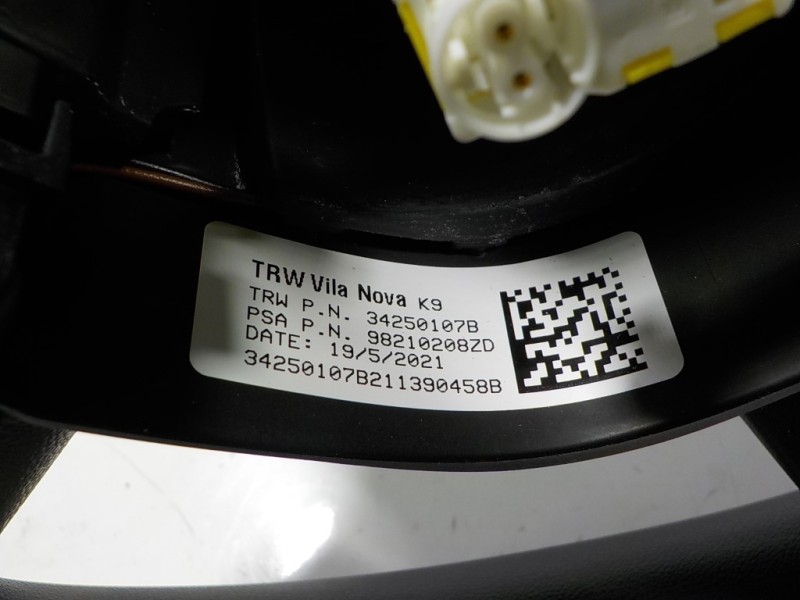 Recambio de volante para toyota proace city 1.5 dci referencia OEM IAM  98210208ZD 