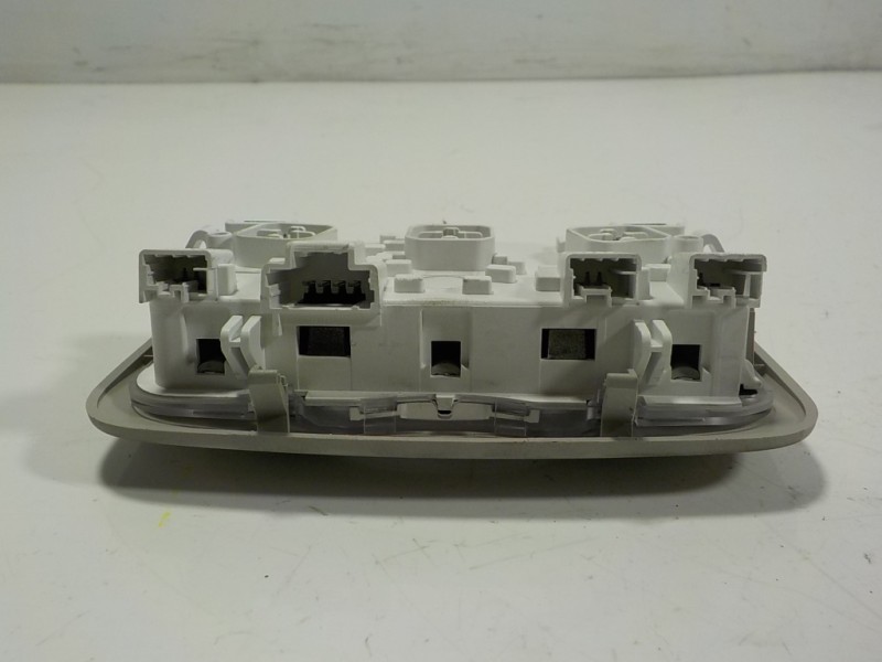 Recambio de piloto interior para toyota proace city 1.5 dci referencia OEM IAM   