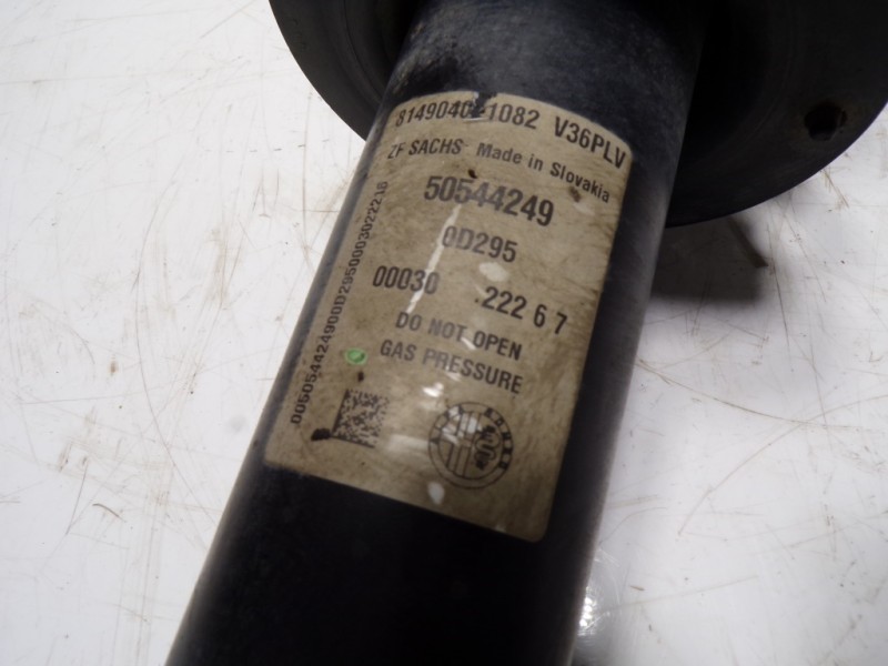 Recambio de amortiguador delantero derecho para alfa romeo giulia (952) 2.2 jtdm cat referencia OEM IAM 50547064 50544249 