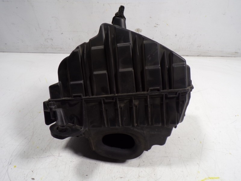 Recambio de filtro aire para renault scenic iii grand dynamique referencia OEM IAM 8200947663 8200947663 1032331S03