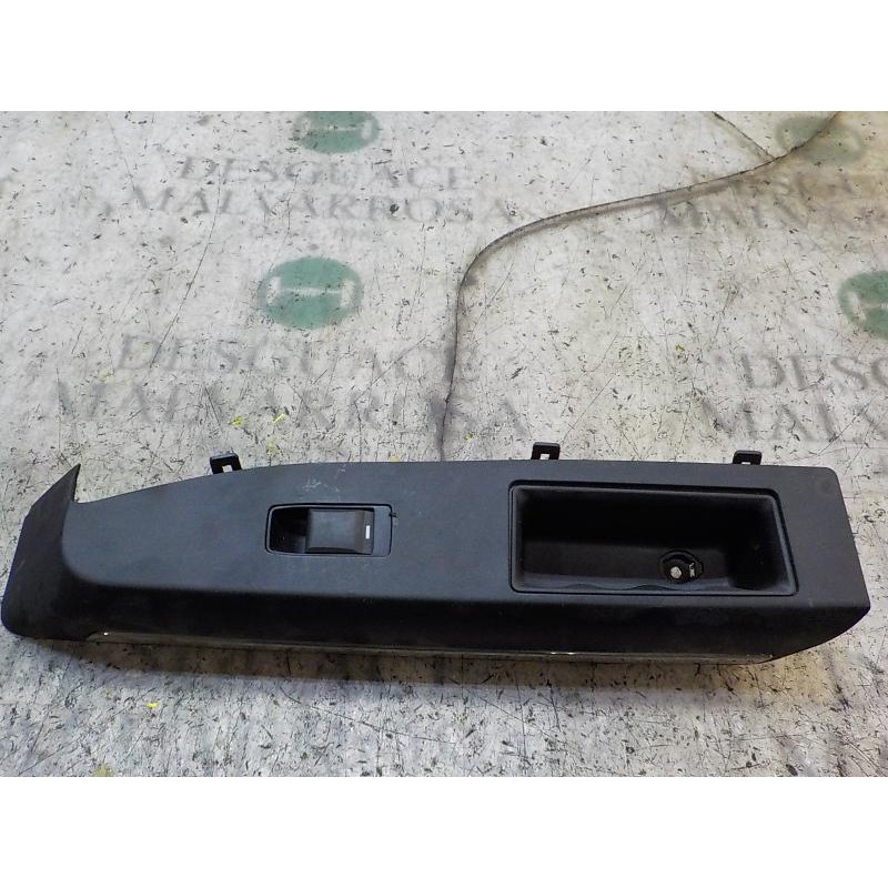 Recambio de mando elevalunas trasero derecho para jeep compass limited 4x4 referencia OEM IAM 4602933AA  