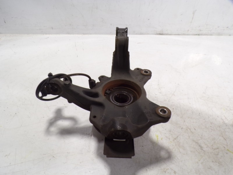 Recambio de mangueta delantera izquierda para renault scenic iii grand dynamique referencia OEM IAM 400150083R  