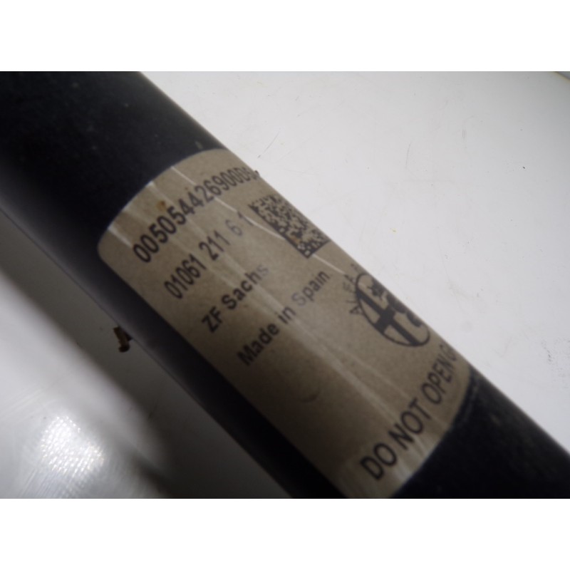 Recambio de amortiguador trasero izquierdo para alfa romeo giulia (952) 2.2 jtdm cat referencia OEM IAM 50544269 0106121161 0106