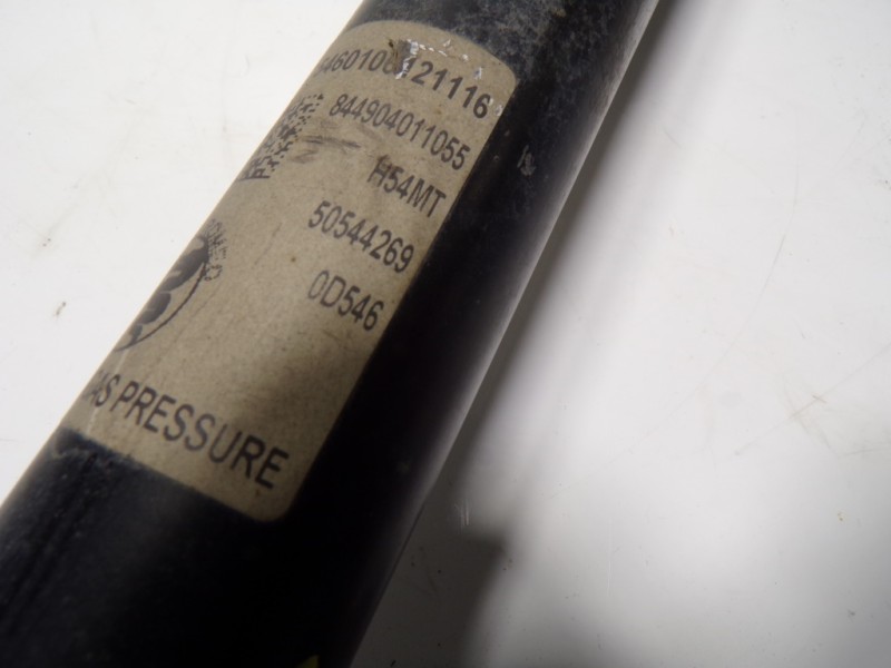 Recambio de amortiguador trasero izquierdo para alfa romeo giulia (952) 2.2 jtdm cat referencia OEM IAM 50544269 0106121161 0106