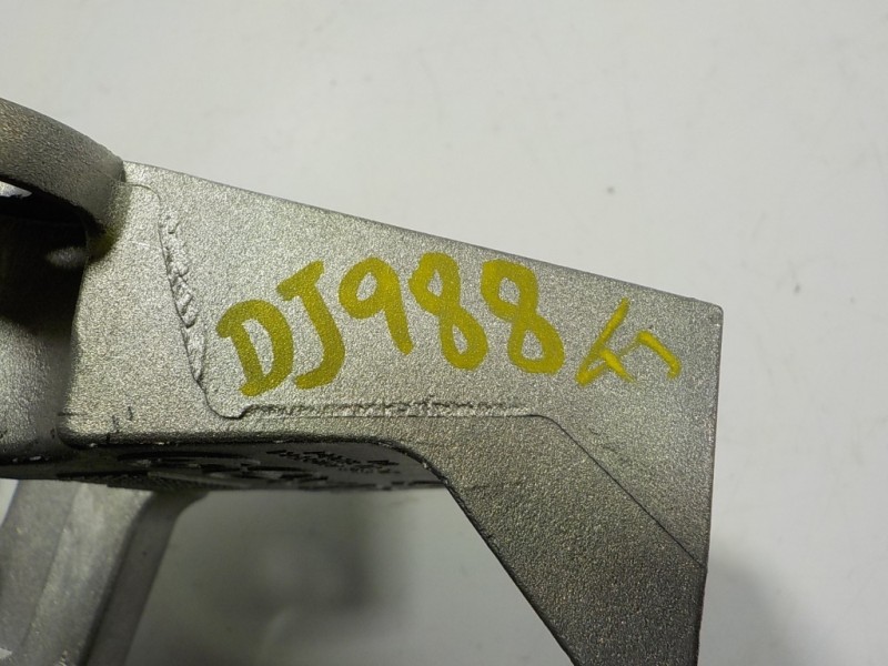 Recambio de palanca freno de mano para toyota proace city 1.5 dci referencia OEM IAM  9813931977 