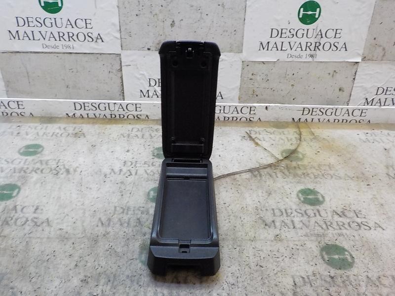 Recambio de apoyabrazos central para jeep compass limited 4x4 referencia OEM IAM 1WN92XDVAA  