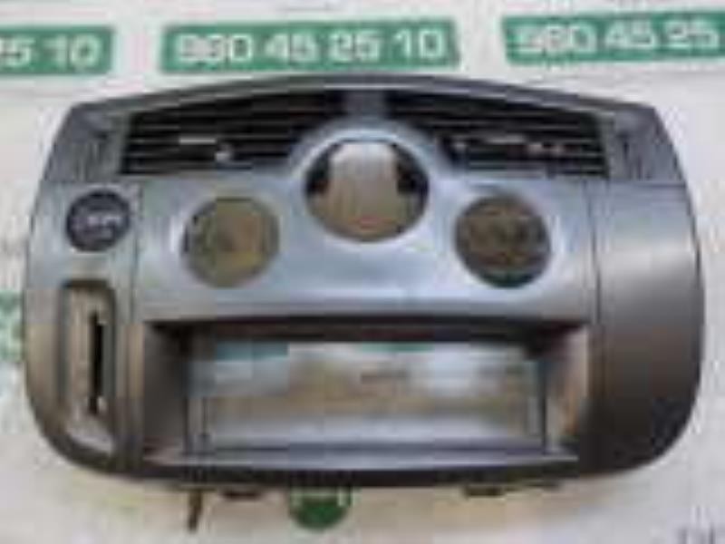 Recambio de rejilla aireadora para renault scenic ii 1.9 dci diesel referencia OEM IAM   