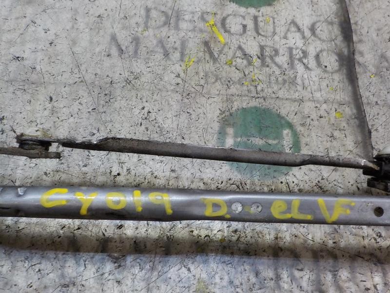 Recambio de articulacion limpia delantero para dodge caliber 2.0 16v crd cat referencia OEM IAM 5303780AE  