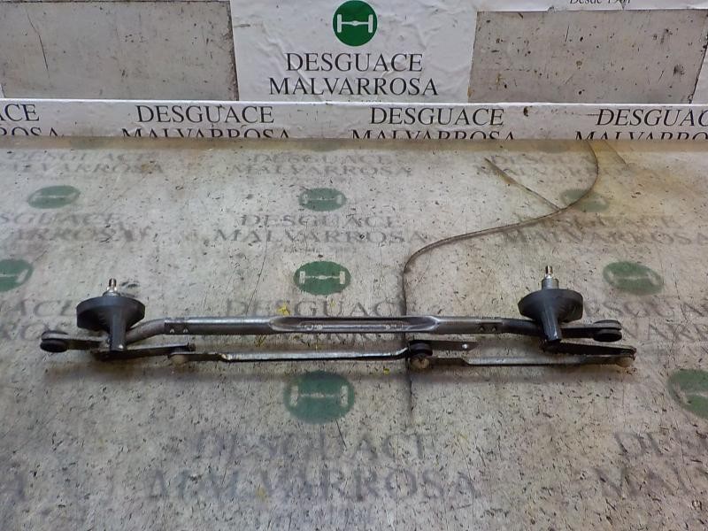 Recambio de articulacion limpia delantero para dodge caliber 2.0 16v crd cat referencia OEM IAM 5303780AE  