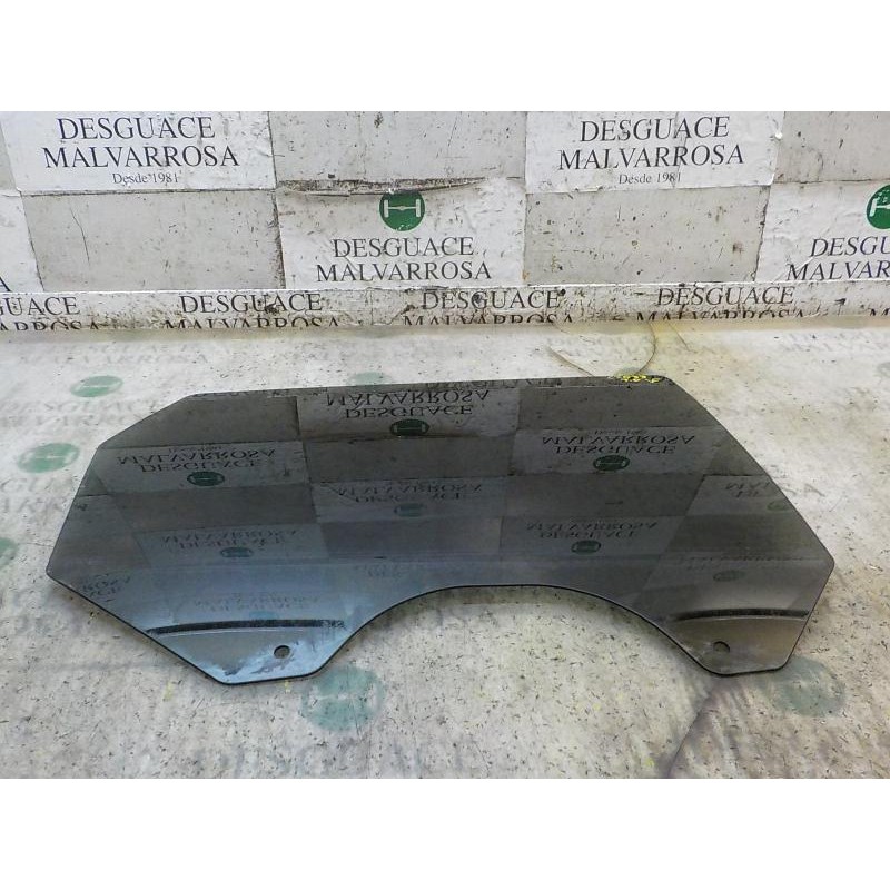 Recambio de cristal puerta trasero derecho para dodge journey 2.0 16v crd cat referencia OEM IAM   