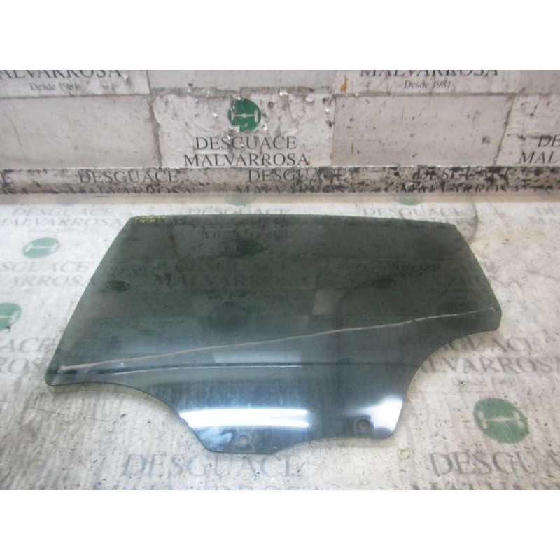 Recambio de cristal puerta trasero derecho para peugeot 208 active referencia OEM IAM 9676399680  