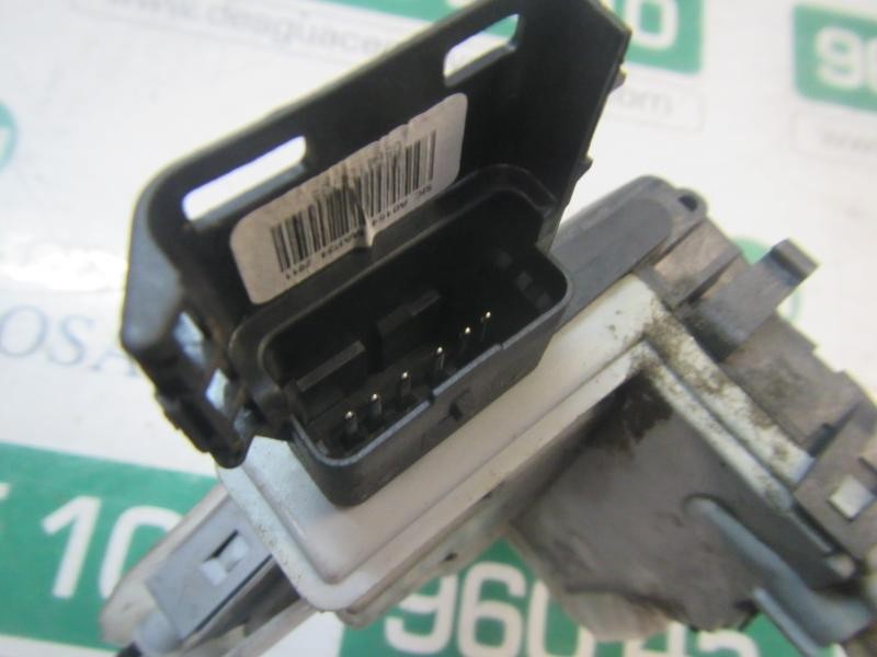 Recambio de cerradura puerta trasera derecha para peugeot 308 1.6 16v hdi referencia OEM IAM 9800617480  