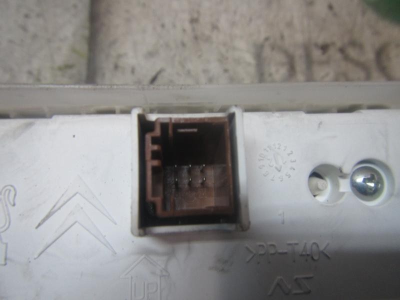 Recambio de cuadro instrumentos para peugeot 208 active referencia OEM IAM 9678077980  