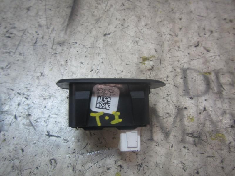 Recambio de mando elevalunas trasero izquierdo para peugeot 208 active referencia OEM IAM 96751119ZD  