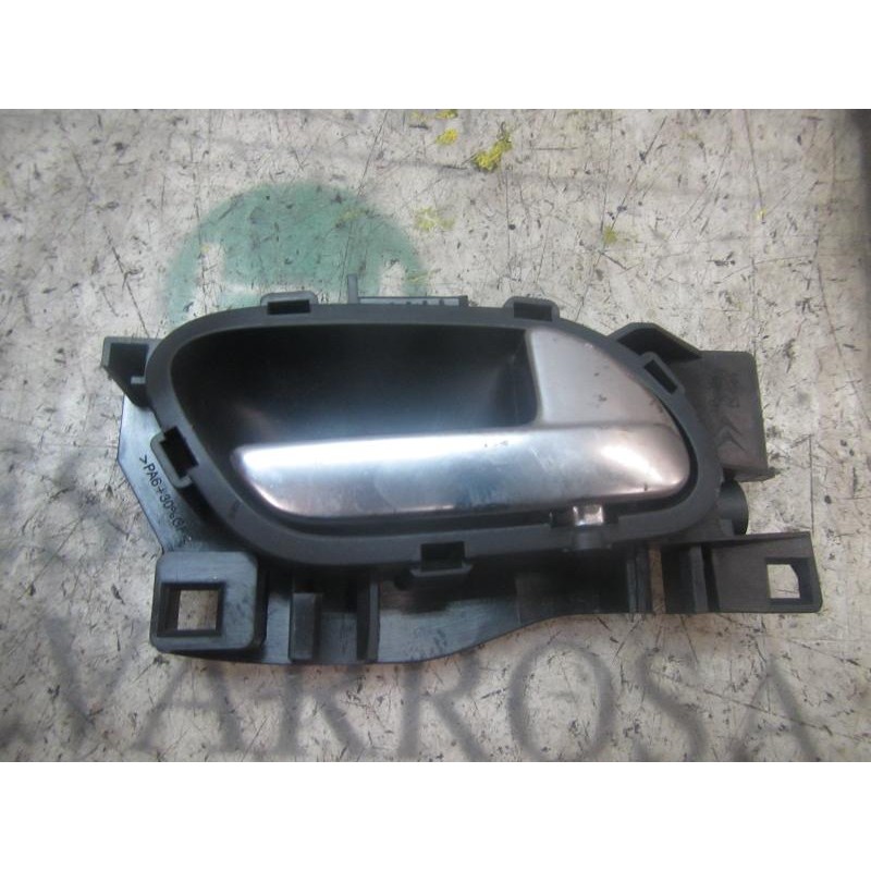 Recambio de maneta interior trasera derecha para peugeot 208 active referencia OEM IAM 9144G4  