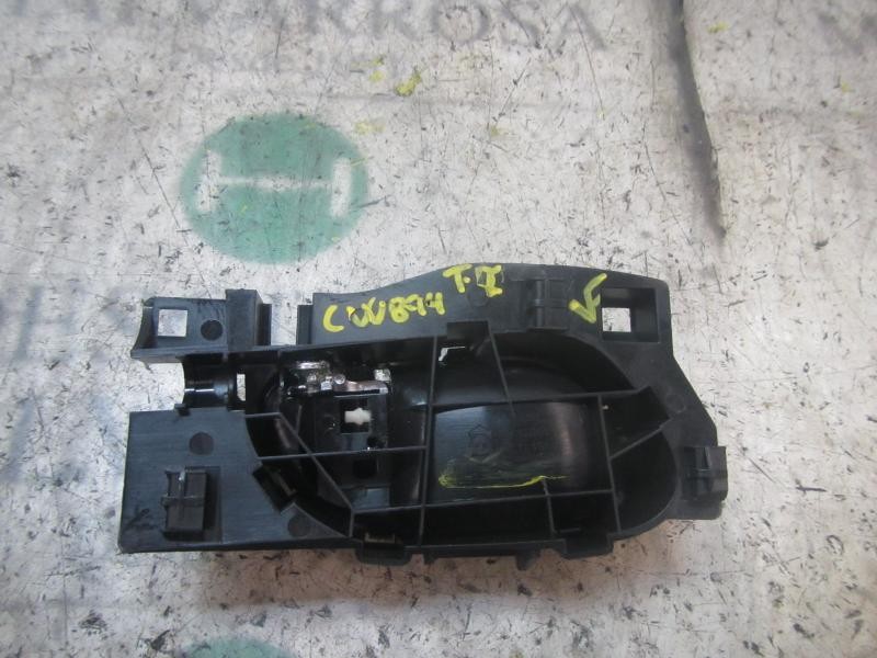 Recambio de maneta interior trasera izquierda para peugeot 208 active referencia OEM IAM 9143T8  