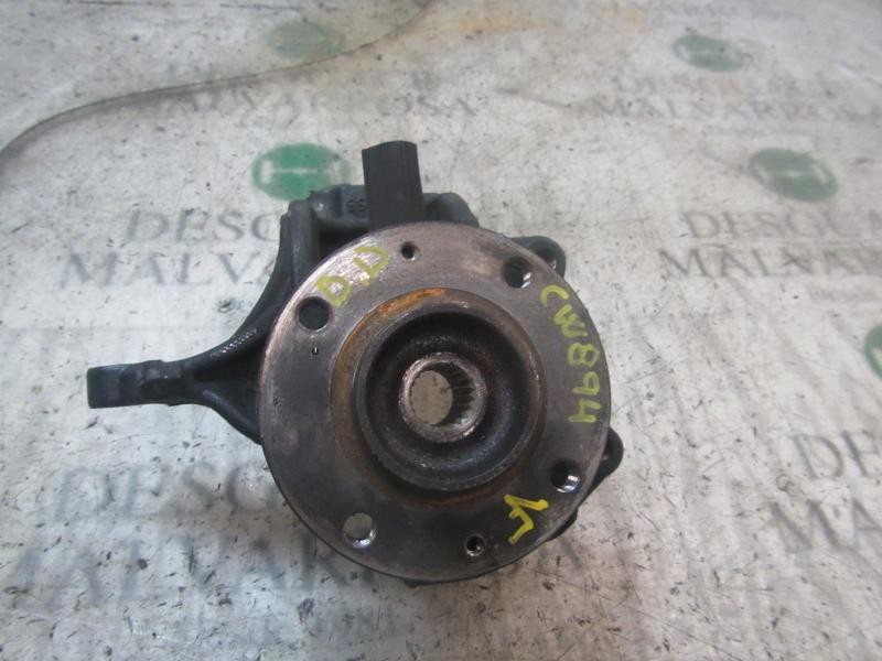 Recambio de mangueta delantera derecha para peugeot 208 active referencia OEM IAM 1607557580  