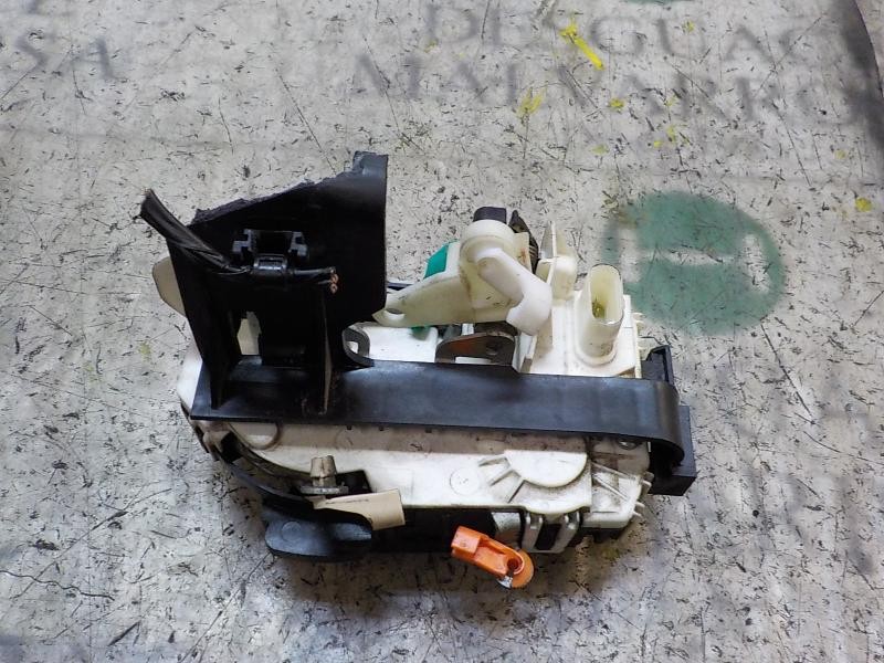 Recambio de cerradura puerta delantera izquierda para dodge caliber 2.0 16v crd cat referencia OEM IAM 4589409AF  