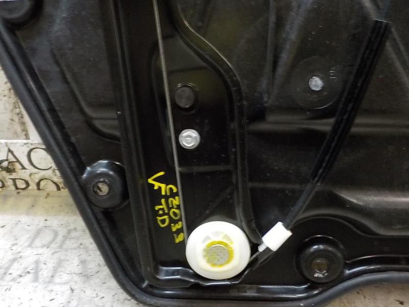 Recambio de elevalunas trasero derecho para dodge journey 2.0 16v crd cat referencia OEM IAM   
