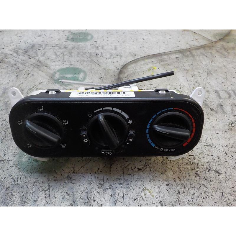 Recambio de mando calefaccion / aire acondicionado para dodge caliber 2.0 16v crd cat referencia OEM IAM 55111874AB 55111874AC 