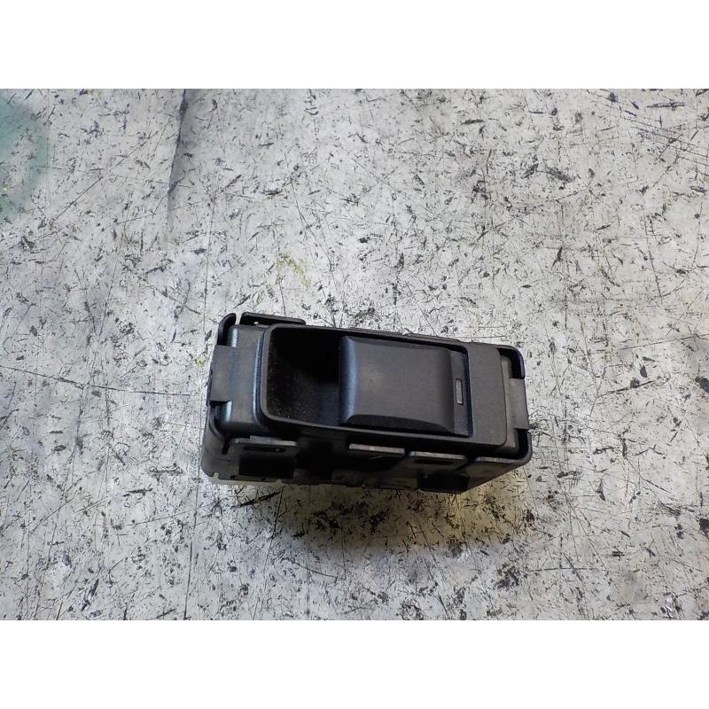 Recambio de mando elevalunas trasero derecho para dodge caliber 2.0 16v crd cat referencia OEM IAM   