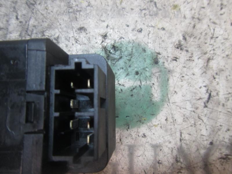 Recambio de mando elevalunas delantero izquierdo para peugeot 206 berlina 1.9 diesel referencia OEM IAM   