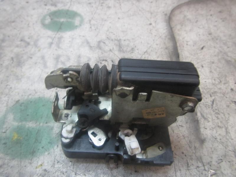 Recambio de cerradura puerta delantera derecha para dacia logan laureate referencia OEM IAM 6001547511  