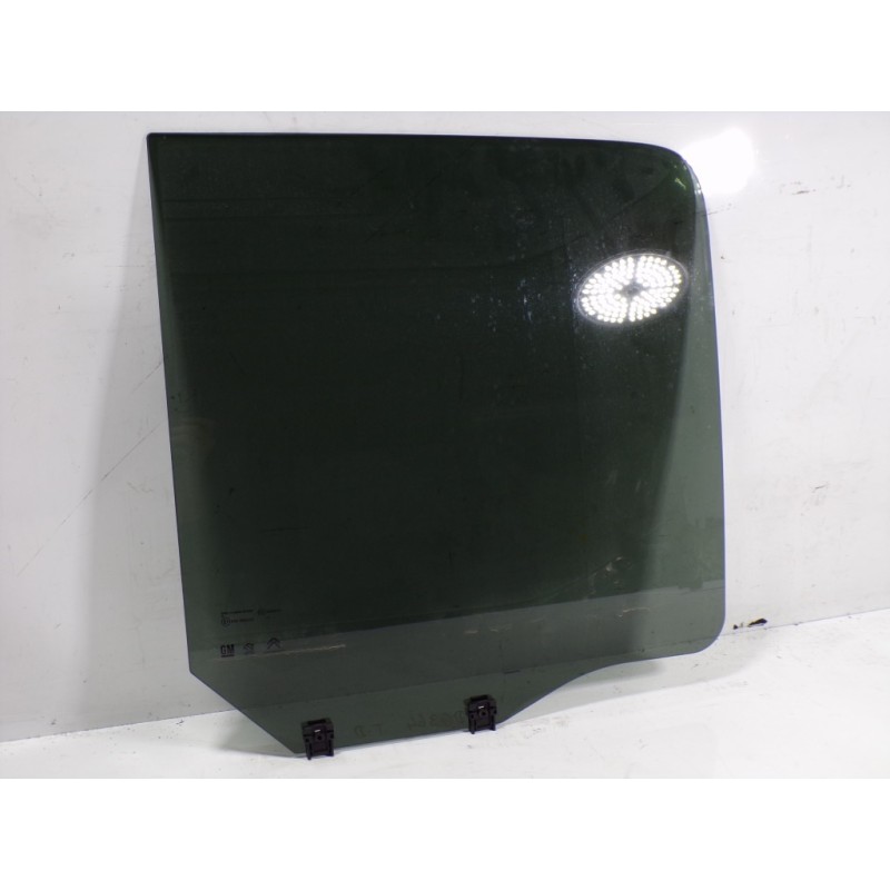 Recambio de cristal puerta trasero derecho para toyota proace city 1.5 dci referencia OEM IAM   