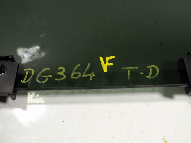 Recambio de cristal puerta trasero derecho para toyota proace city 1.5 dci referencia OEM IAM   