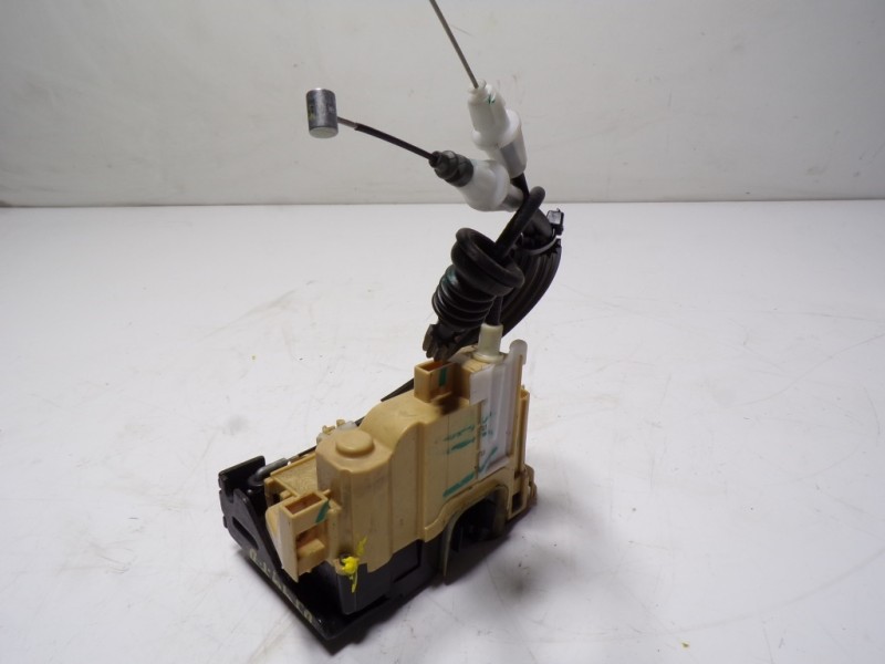 Recambio de cerradura puerta trasera derecha para alfa romeo giulia (952) 2.2 jtdm cat referencia OEM IAM 50536547 50536547 