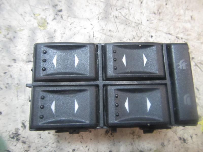 Recambio de mando elevalunas delantero izquierdo para ford mondeo berlina (ge) ambiente referencia OEM IAM   
