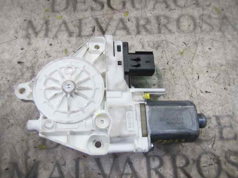 Recambio de motor elevalunas delantero izquierdo para dodge journey 2.0 16v crd cat referencia OEM IAM   