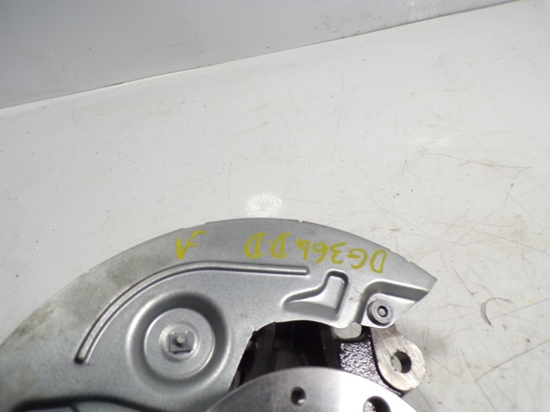 Recambio de mangueta delantera derecha para toyota proace city 1.5 dci referencia OEM IAM   