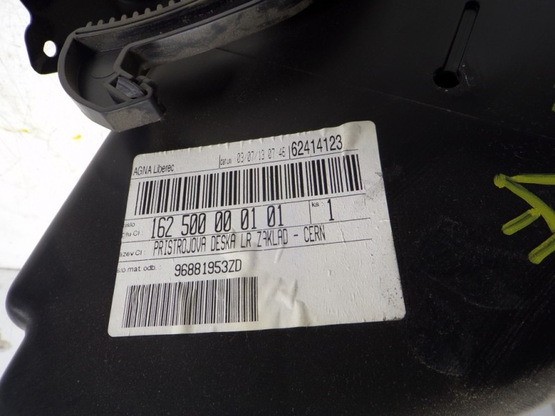 Recambio de guantera para citroën c3 picasso 1.4 16v referencia OEM IAM 8218YF 96881953ZD 