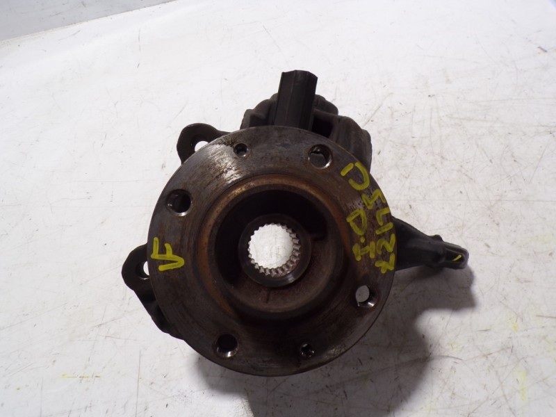 Recambio de mangueta delantera izquierda para citroën c3 picasso 1.4 16v referencia OEM IAM 364690  