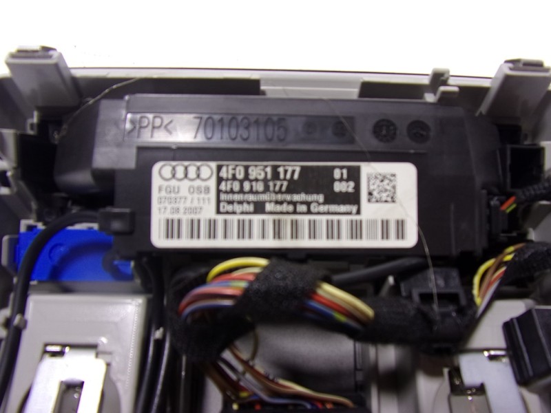 Recambio de piloto interior para audi q7 (4l) 3.0 v6 24v tdi referencia OEM IAM 4L09471406PS  