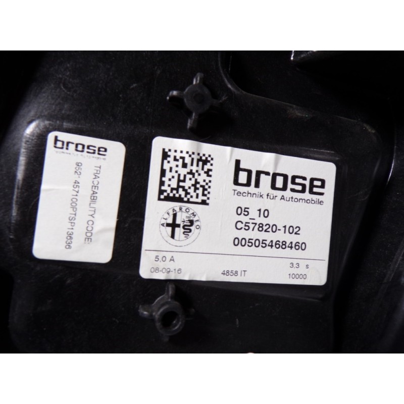 Recambio de elevalunas trasero derecho para alfa romeo giulia (952) 2.2 jtdm cat referencia OEM IAM 71779154 2840864000300 C5782