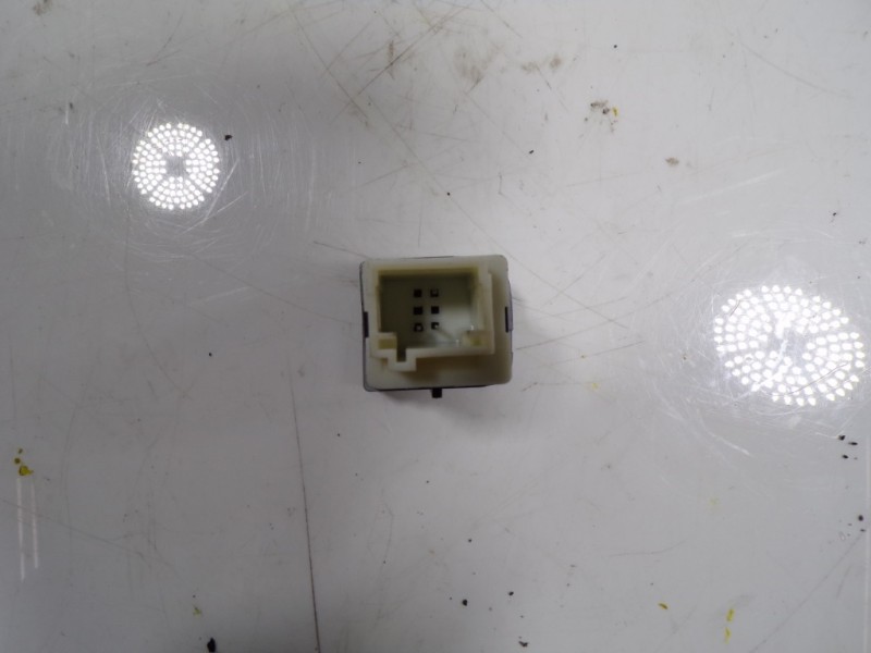 Recambio de warning para toyota proace city 1.5 dci referencia OEM IAM   