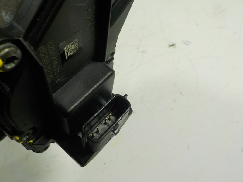 Recambio de valvula egr para renault koleos bose edition referencia OEM IAM  8200796674C 