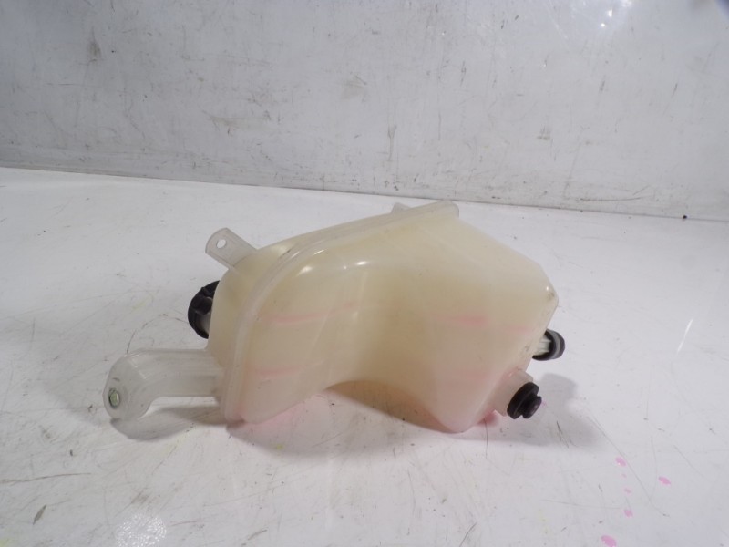 Recambio de deposito expansion para toyota prius+ advance referencia OEM IAM 1648028080  