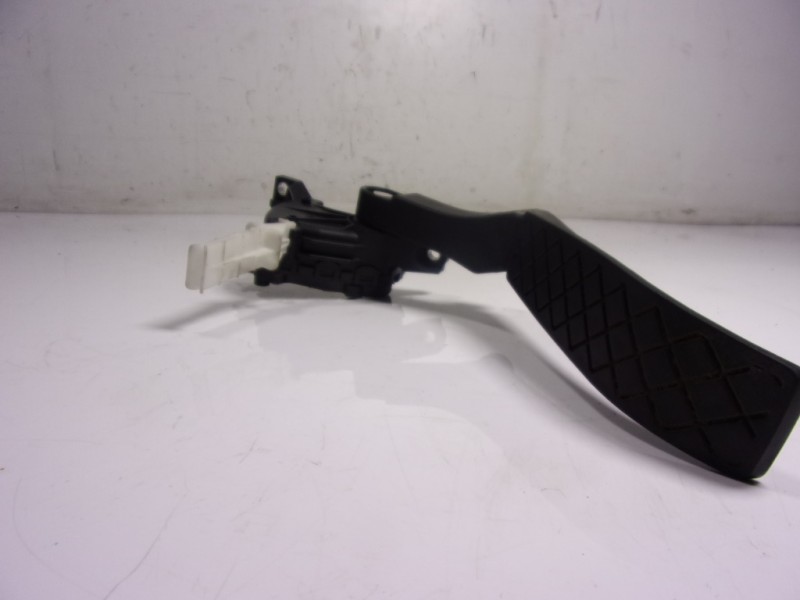 Recambio de potenciometro pedal para audi q7 (4l) 3.0 v6 24v tdi referencia OEM IAM 7L0723507E 7L0723507E 