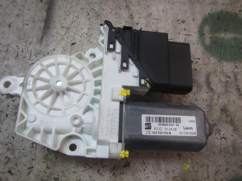 Recambio de motor elevalunas trasero derecho para seat leon (1p1) reference referencia OEM IAM 1K0959704AFSE1 1K0959704N 8360033