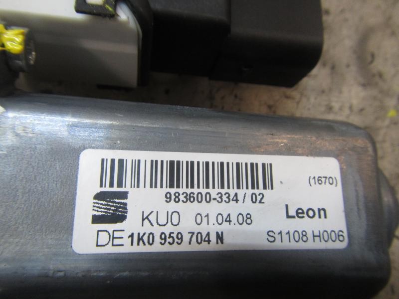 Recambio de motor elevalunas trasero derecho para seat leon (1p1) reference referencia OEM IAM 1K0959704AFSE1 1K0959704N 8360033