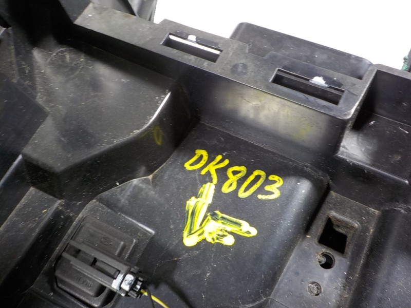 Recambio de apoyabrazos central para land rover range rover sport hse referencia OEM IAM LR044751  