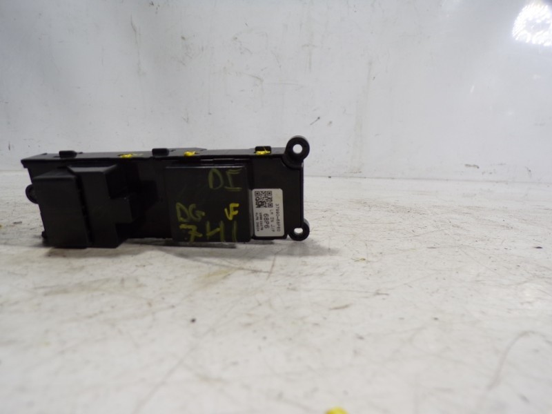 Recambio de mando elevalunas delantero izquierdo para suzuki baleno 1.0 12v boosterjet cat referencia OEM IAM  3799088P60 