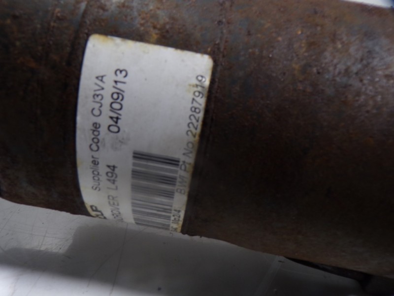 Recambio de barra estabilizadora delantera para land rover range rover sport hse referencia OEM IAM LR043843  