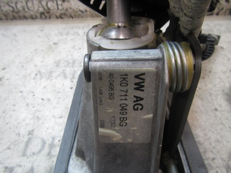 Recambio de palanca cambio para seat leon (1p1) reference referencia OEM IAM 1K0711112B  
