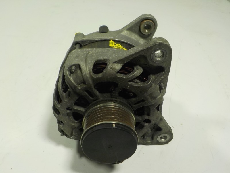 Recambio de alternador para renault clio iv 1.5 dci diesel fap energy referencia OEM IAM  231008918R 